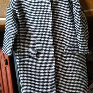 Stylish Black and White Houndstooth Women's Coat